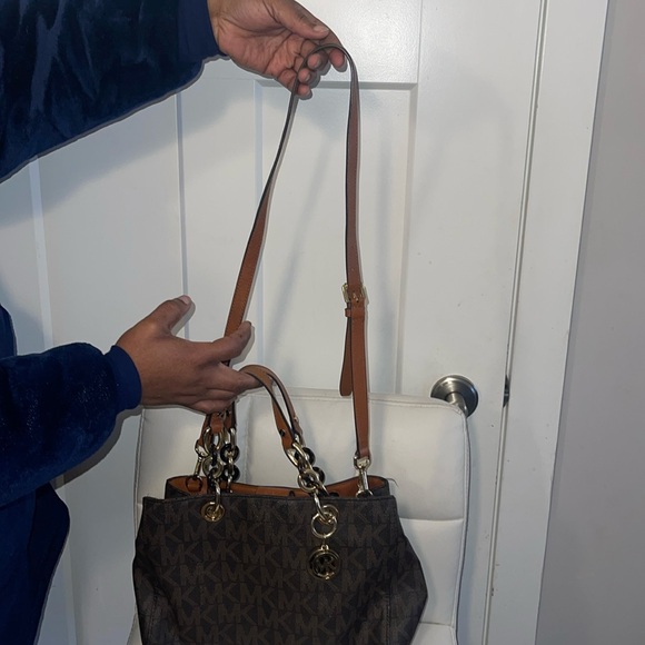 Micheal kors handbag - Picture 3 of 3